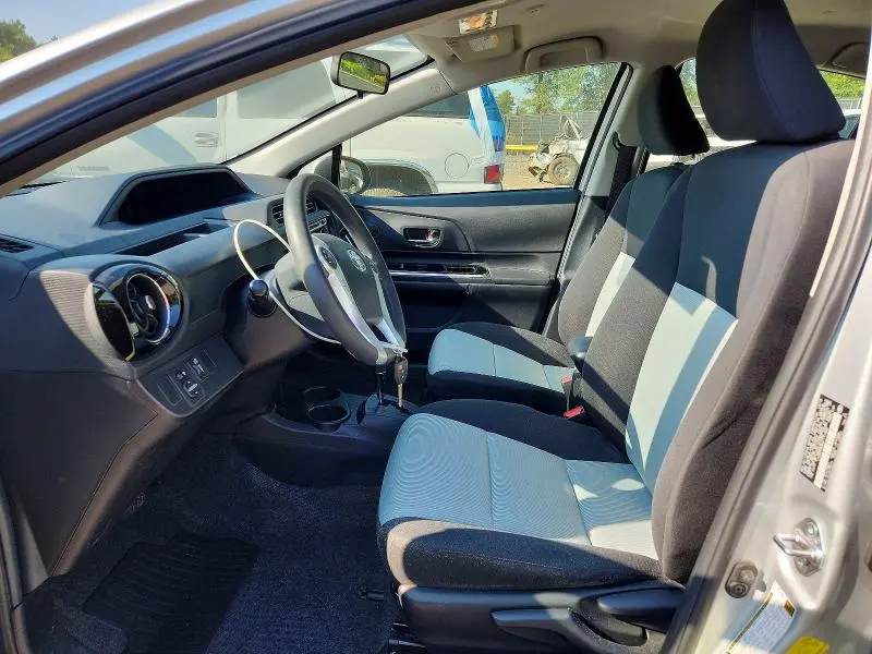 2016 TOYOTA PRIUS C TWO  