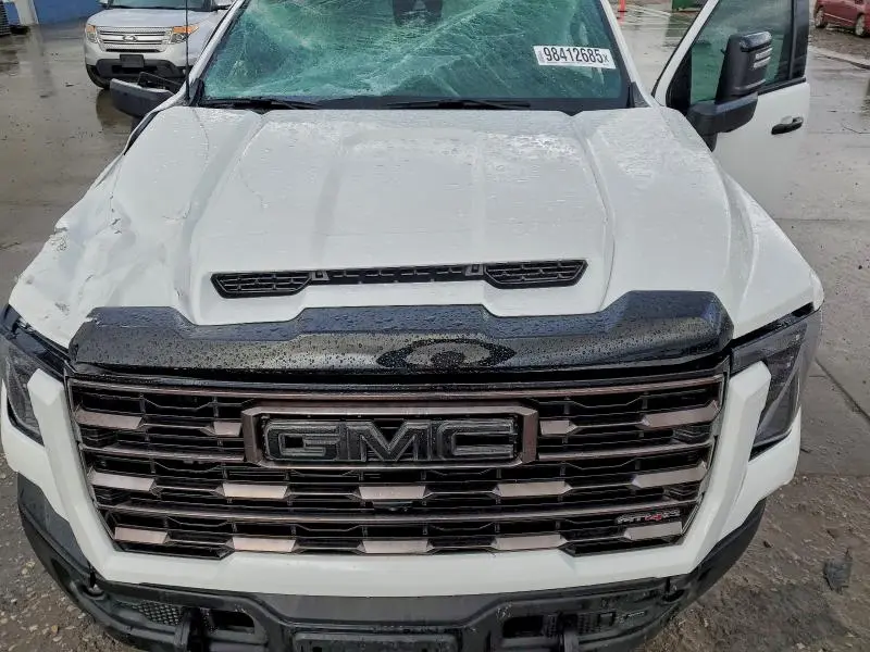 2025 GMC SIERRA K2500 AT4X  