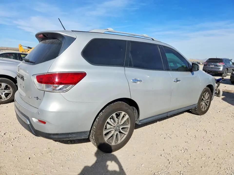 2015 NISSAN PATHFINDER SV  