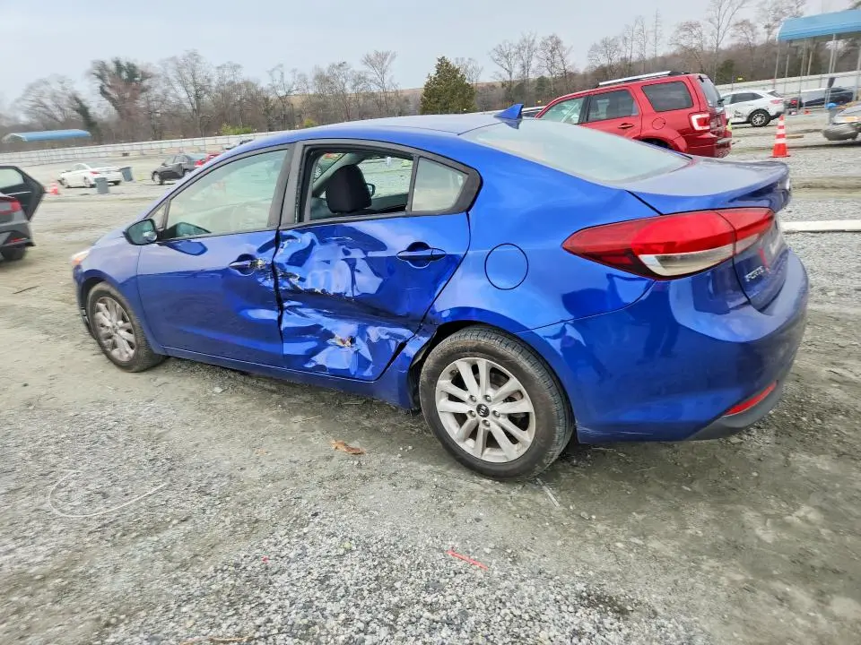 2017 KIA FORTE LX  