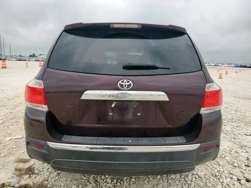 2013 TOYOTA HIGHLANDER BASE