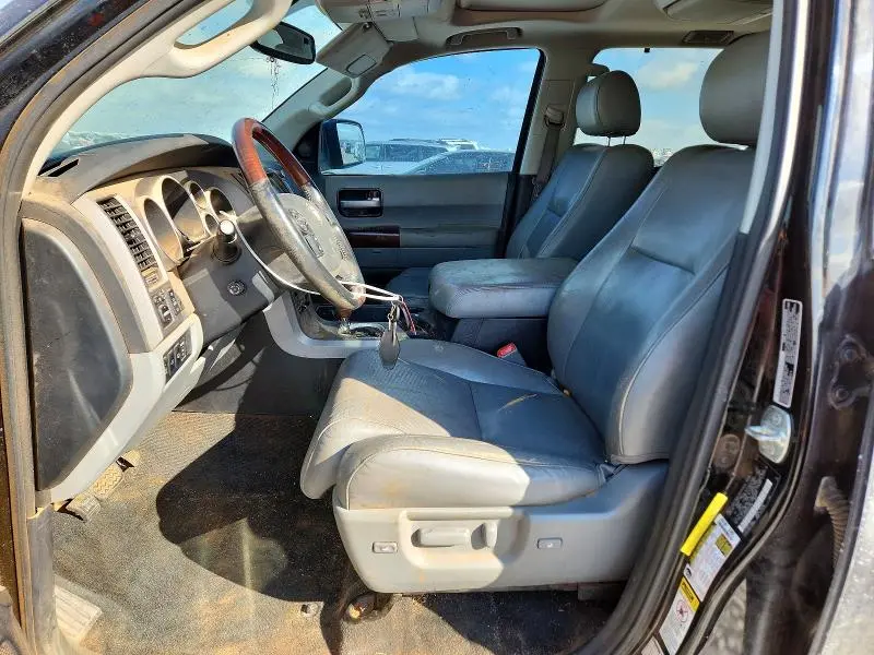 2013 TOYOTA SEQUOIA PLATINUM  