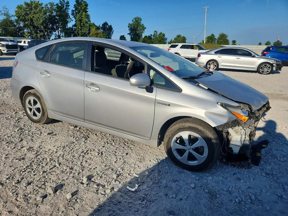 2013 TOYOTA PRIUS TWO  