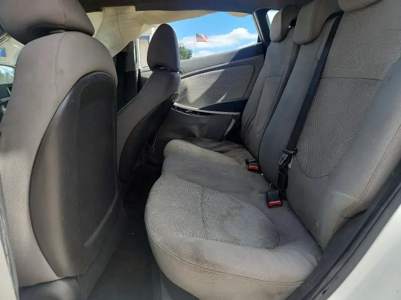 2012 HYUNDAI ACCENT GS  