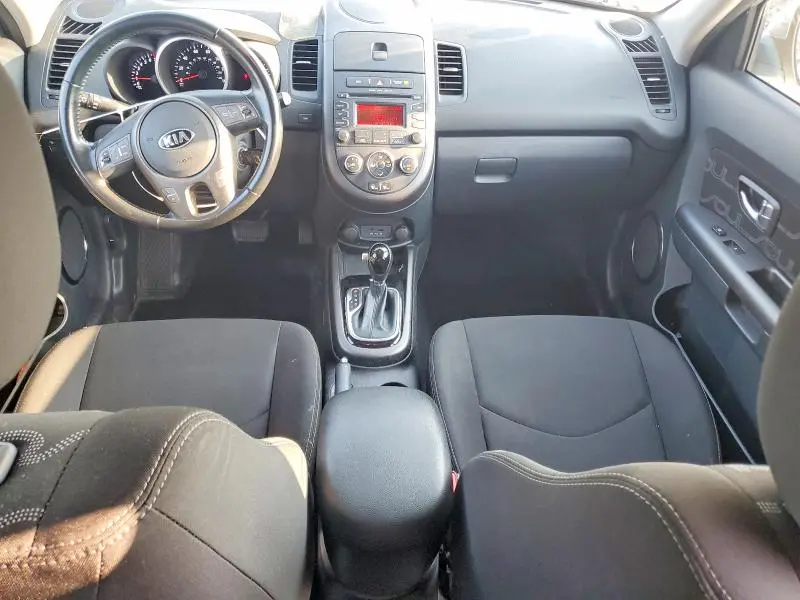 2013 KIA SOUL +  