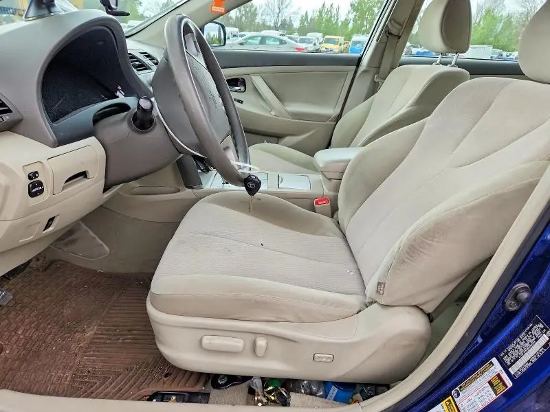 2011 TOYOTA CAMRY LE  