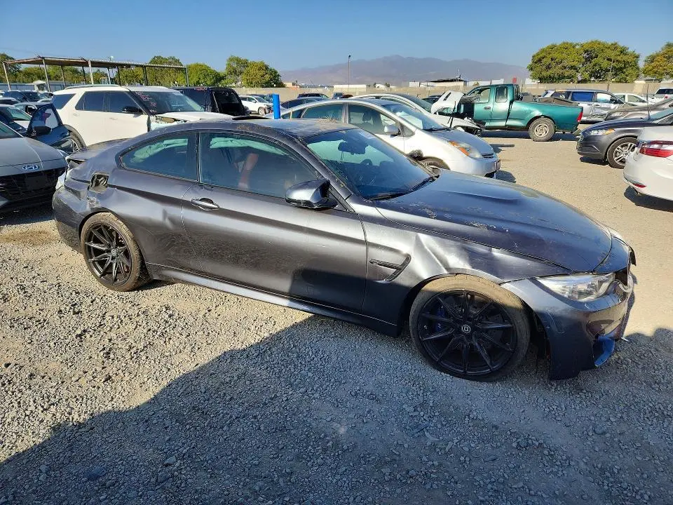 2015 BMW M4   