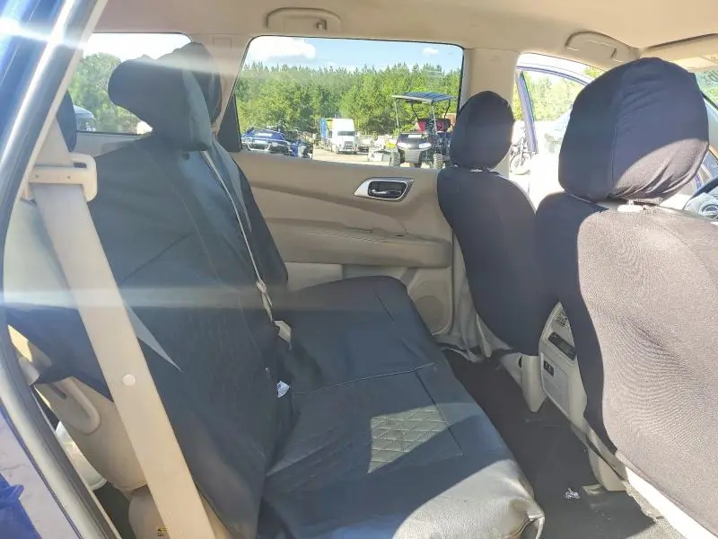 2019 NISSAN PATHFINDER SV  