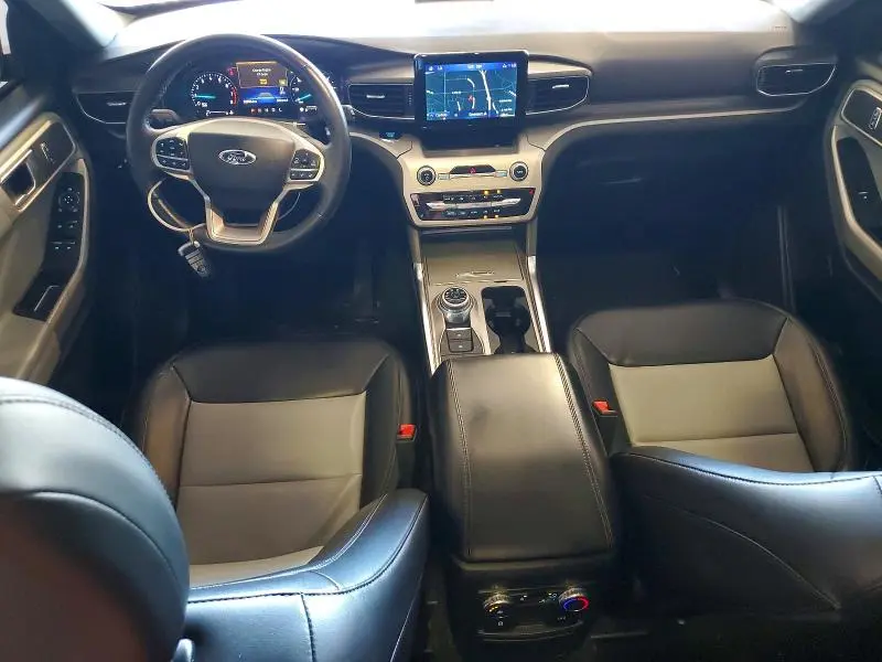 2022 FORD EXPLORER XLT  