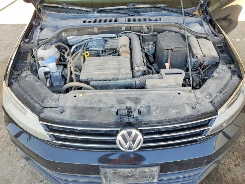 2016 VOLKSWAGEN JETTA SE  