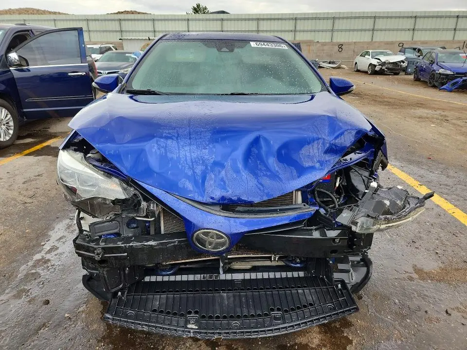2018 TOYOTA COROLLA SE  