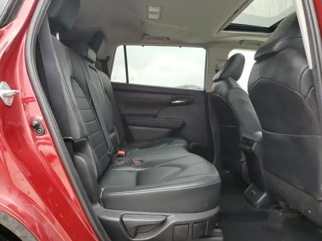 2020 TOYOTA HIGHLANDER XLE  