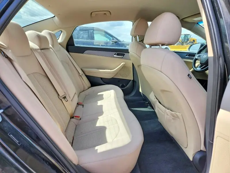 2019 HYUNDAI SONATA SE  
