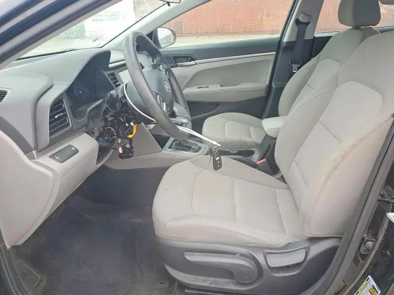 2019 HYUNDAI ELANTRA SE  