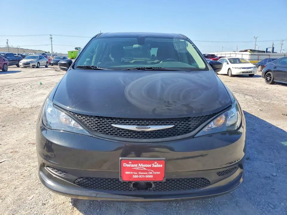 2022 CHRYSLER VOYAGER LX  