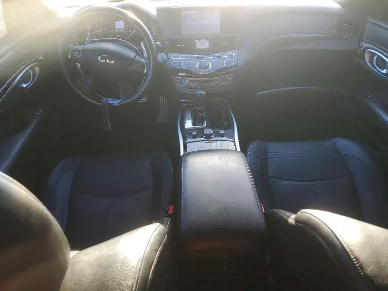 2014 INFINITI Q70 3.7  