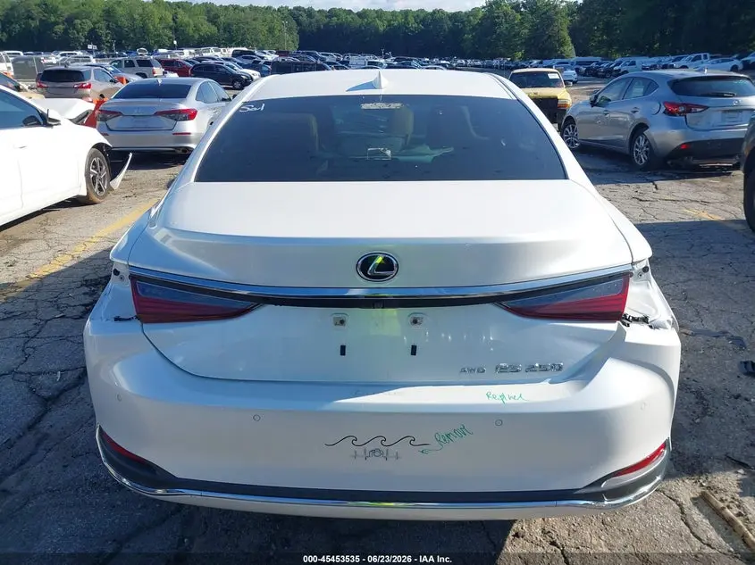 2022 LEXUS ES 250  