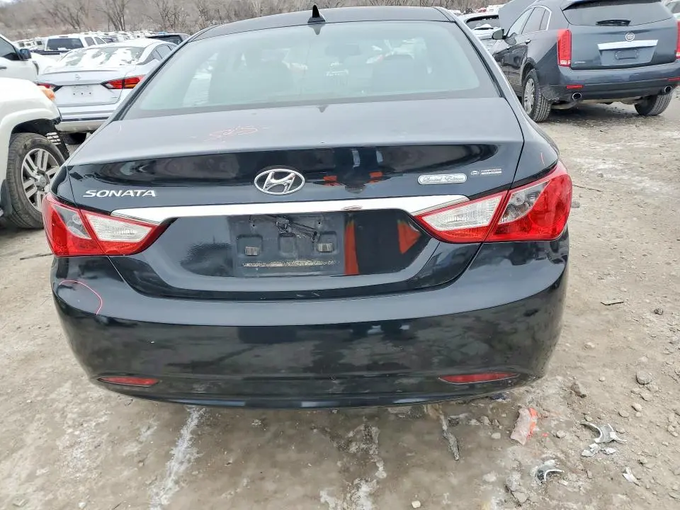 2011 HYUNDAI SONATA GLS  