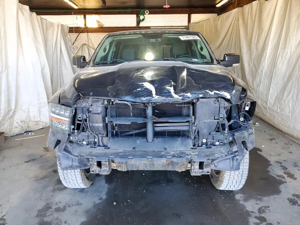 2017 RAM 1500 SLT  