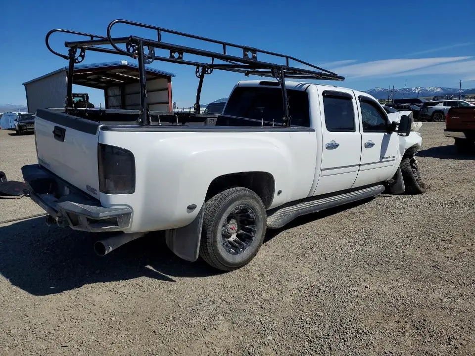 2011 GMC SIERRA K3500 DENALI  