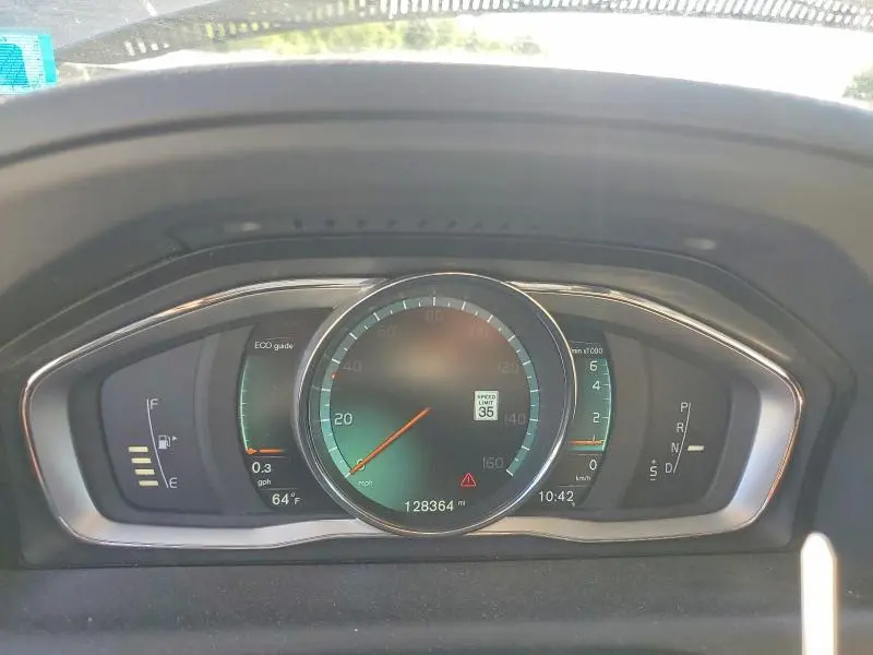 2016 VOLVO XC60 T5 PLATINUM  