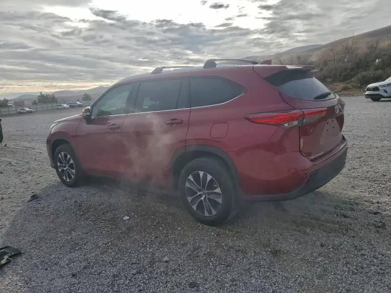 2020 TOYOTA HIGHLANDER XLE  