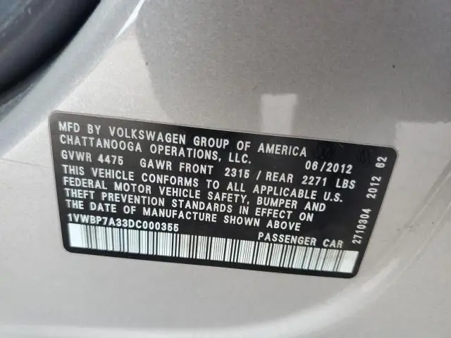 2013 VOLKSWAGEN PASSAT SE  