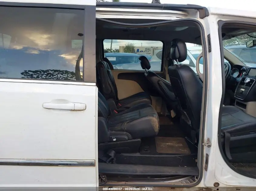 2014 CHRYSLER TOWN & COUNTRY TOURING