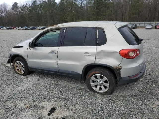 2010 VOLKSWAGEN TIGUAN S  