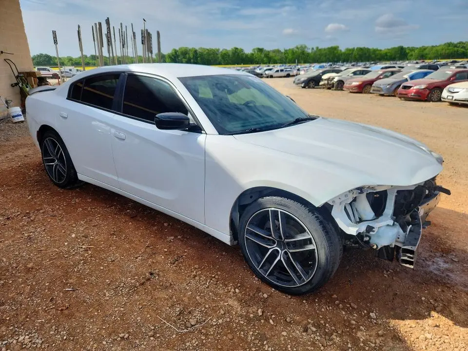 2020 DODGE CHARGER SXT  