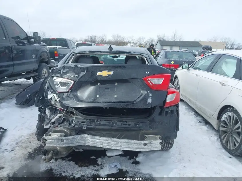 2018 CHEVROLET CRUZE LT AUTO