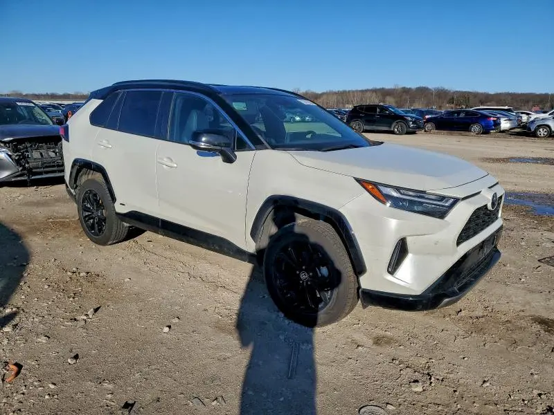 2022 TOYOTA RAV4 XSE  