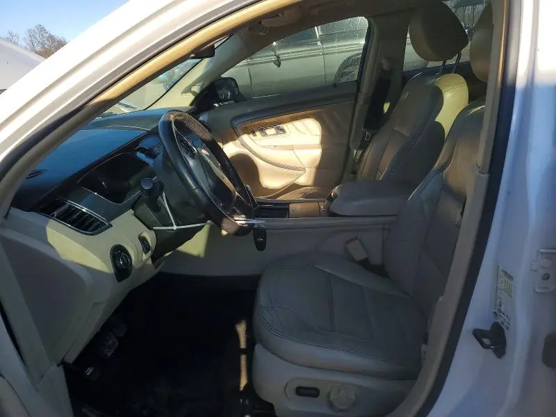 2015 FORD TAURUS SEL  