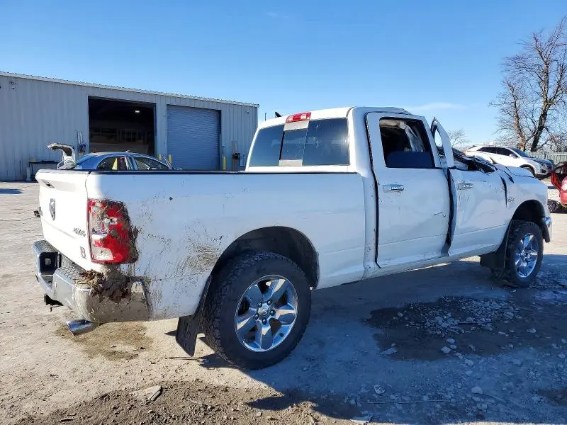 2015 RAM 1500 SLT  