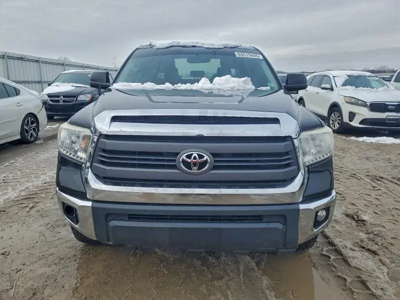 2015 TOYOTA TUNDRA CREWMAX SR5  