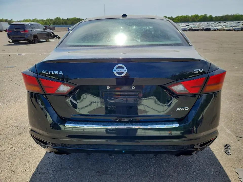 2021 NISSAN ALTIMA SV  