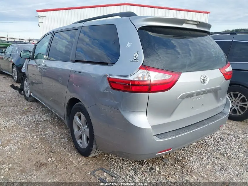 2015 TOYOTA SIENNA LE 8 PASSENGER