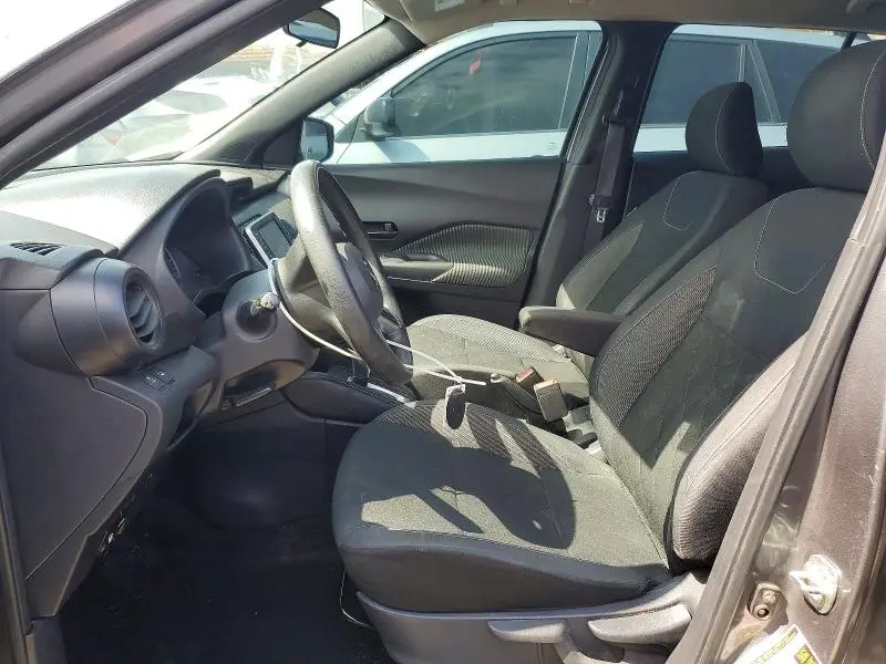 2019 NISSAN KICKS S  