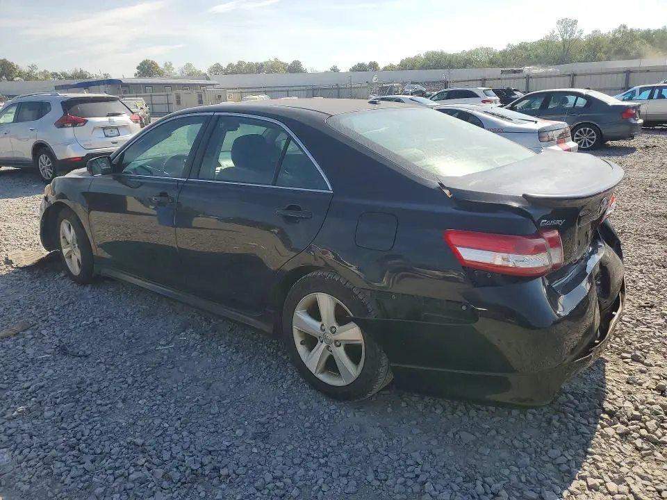 2011 TOYOTA CAMRY SE  