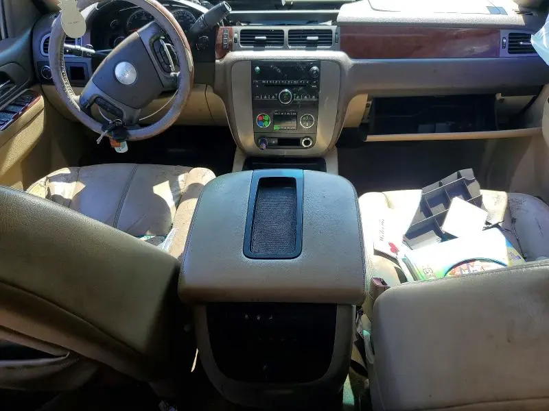 2011 GMC YUKON SLE  