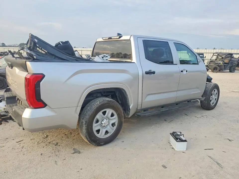 2024 TOYOTA TUNDRA CREWMAX SR  