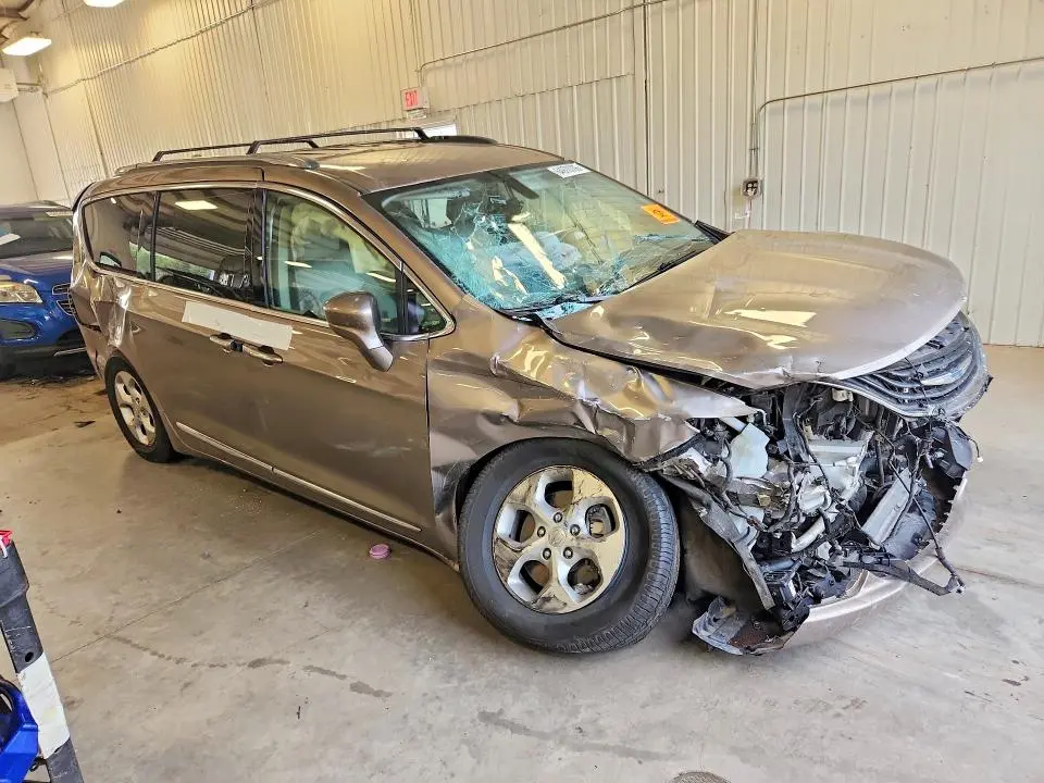 2018 CHRYSLER PACIFICA HYBRID TOURING L  
