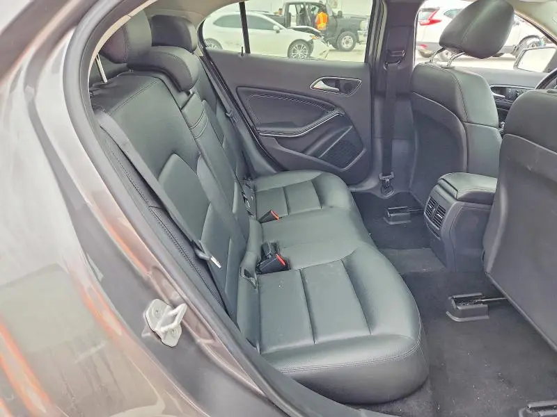 2015 MERCEDES-BENZ GLA 250 4MATIC  