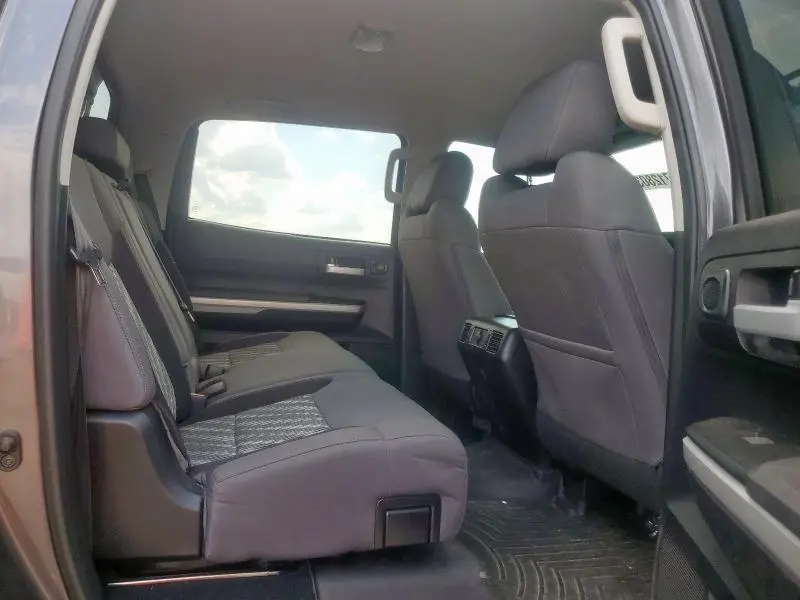 2019 TOYOTA TUNDRA CREWMAX SR5  