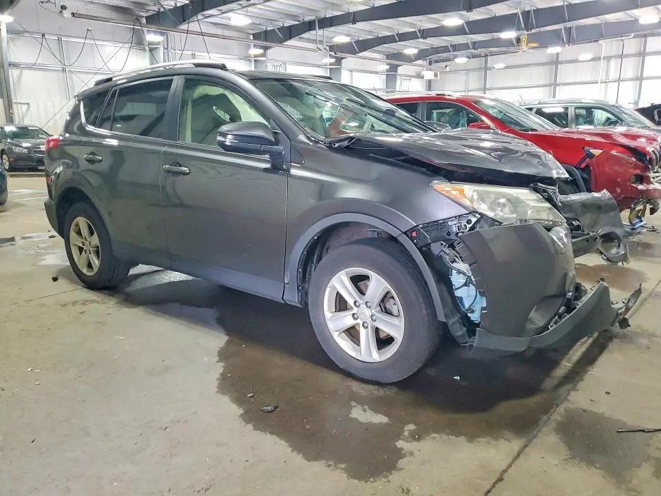 2014 TOYOTA RAV4 XLE  