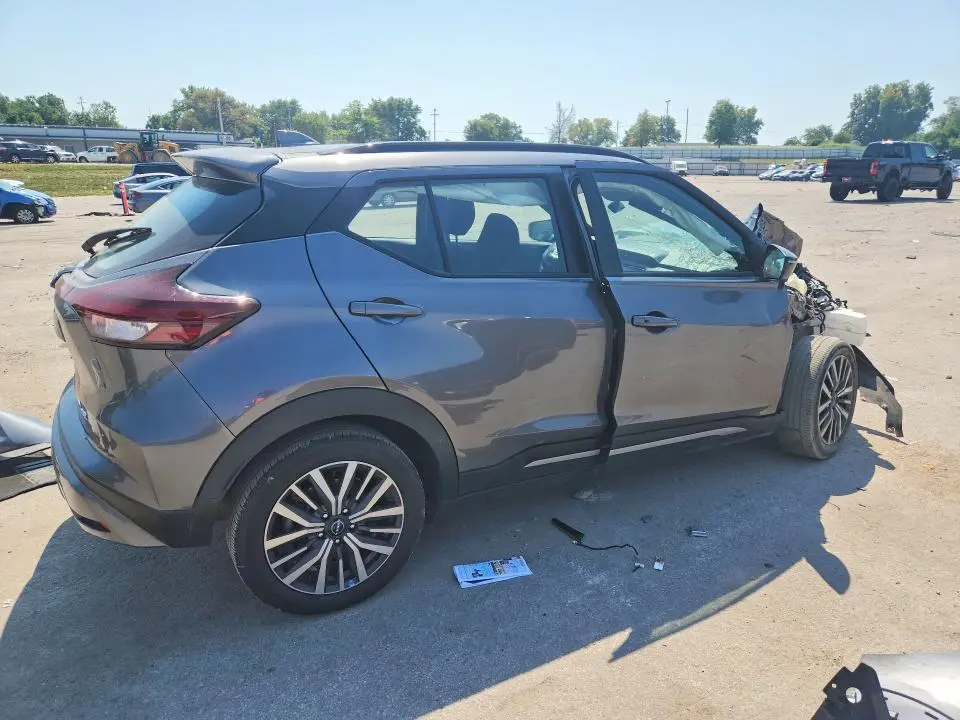 2024 NISSAN KICKS SR  
