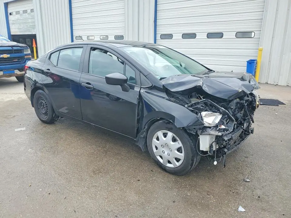 2020 NISSAN VERSA S  
