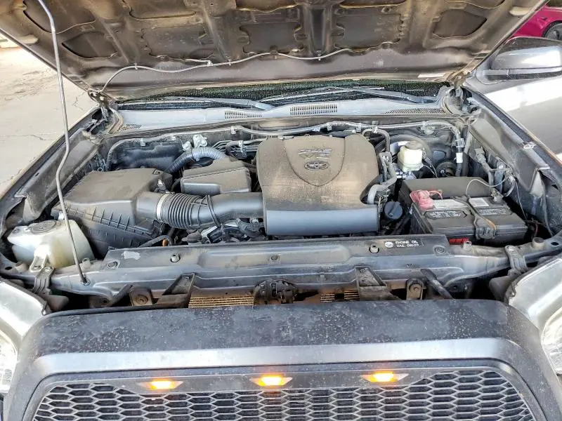 2017 TOYOTA TACOMA SR5 V6  