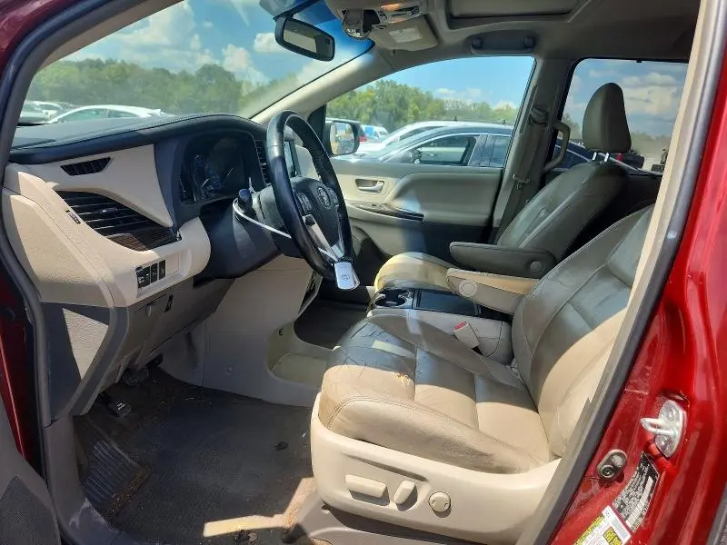 2015 TOYOTA SIENNA XLE 8-PASSENGER  