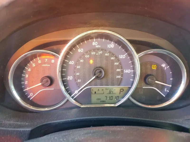 2015 TOYOTA COROLLA LE PLUS  